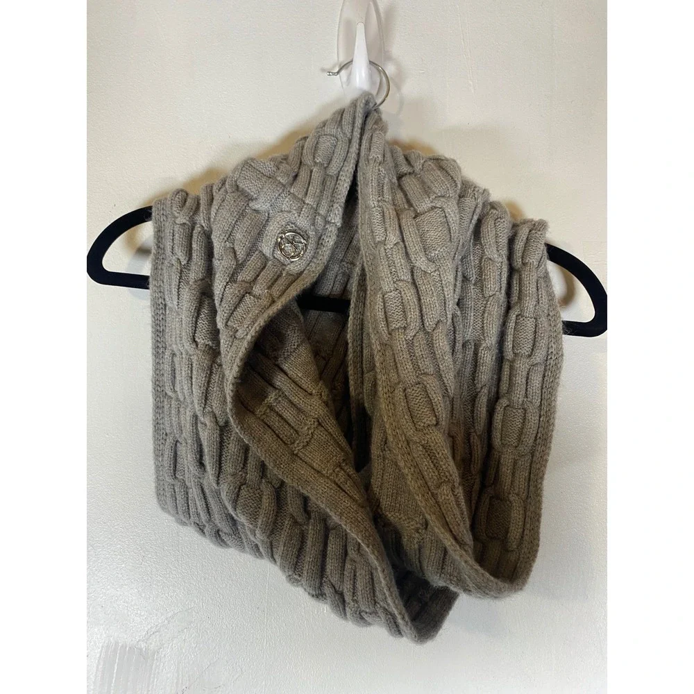Calvin Klein Gray Cable Knit Infinity Scarf Logo Cozy Winter Soft Neutral‎
